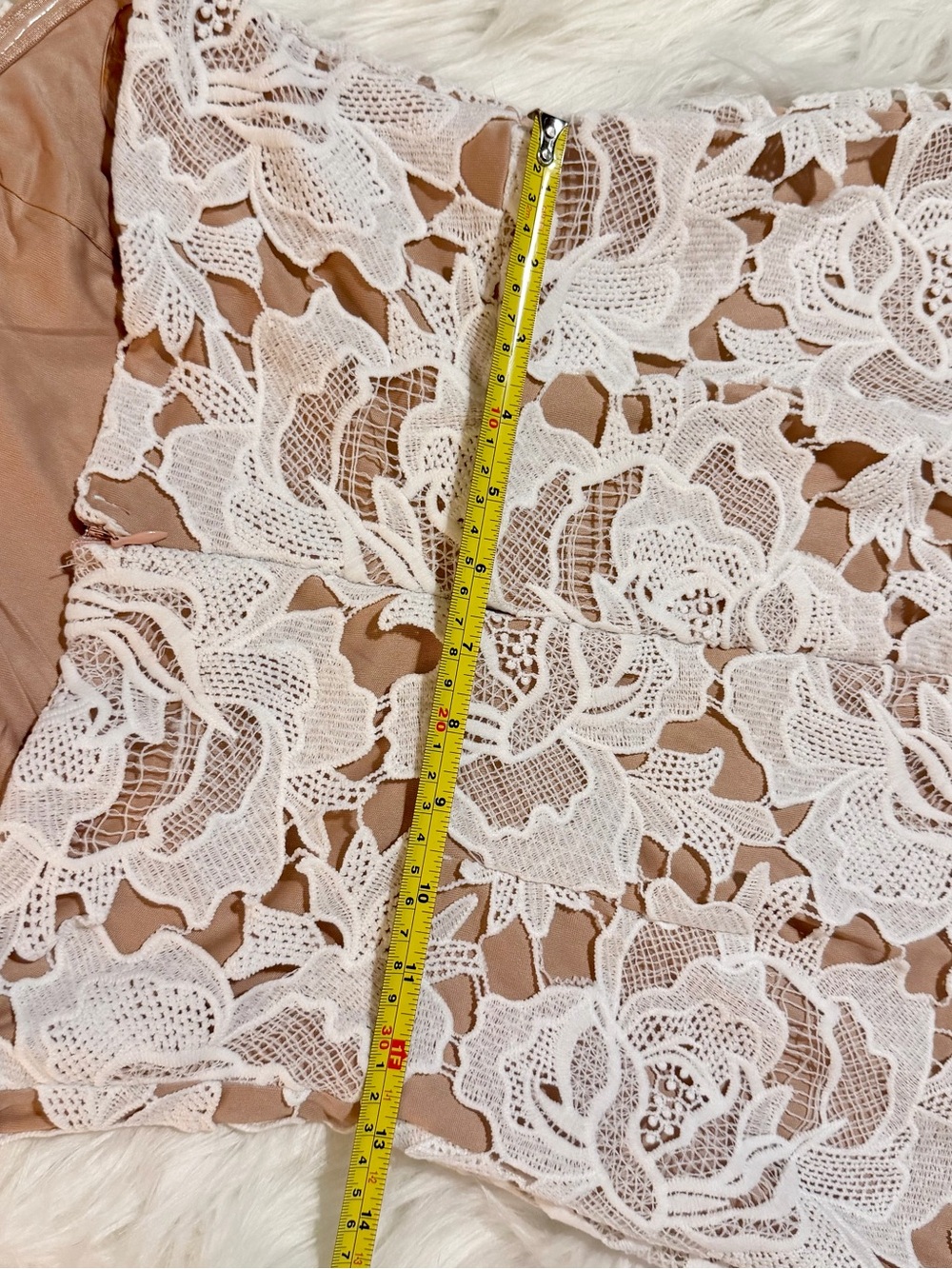 Showpo Lace To Lace Strapless White Lace Midi Dress NWT Size 6 - Picture 13 of 16